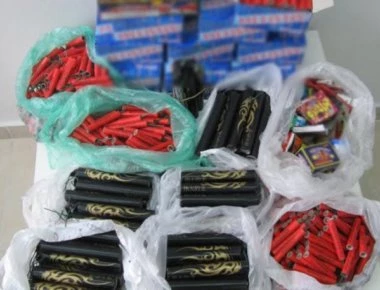 Σύλληψη ανήλικων που θα διακινούσαν κροτίδες στην Αθήνα